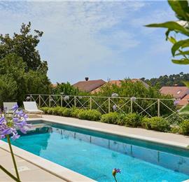 4 Bedroom villa with pool in Mlini, Sleeps 8
